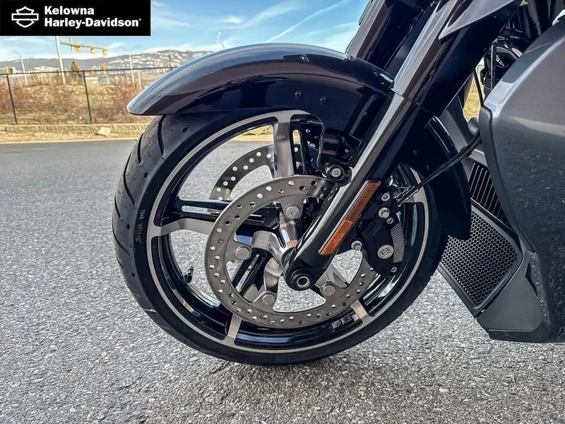 2025 Harley-Davidson FLHXU - Street Glide® Ultra thumbnail 19