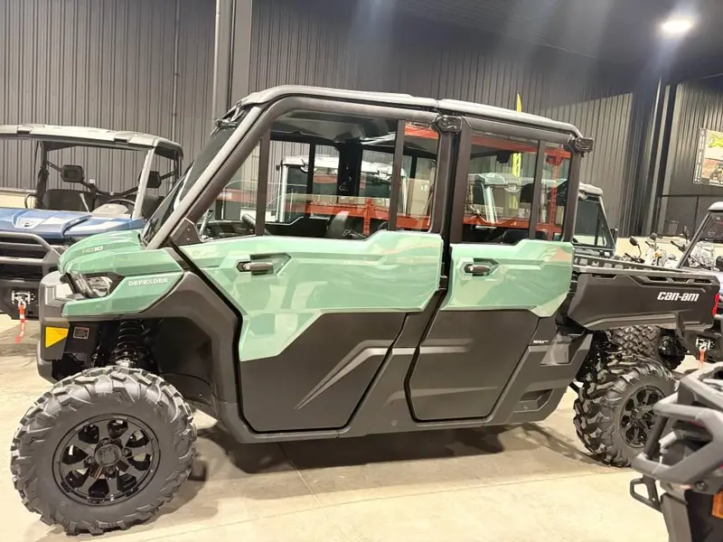 2026 Can-Am Defender MAX DPS CAB HVAC HD10 thumbnail 3