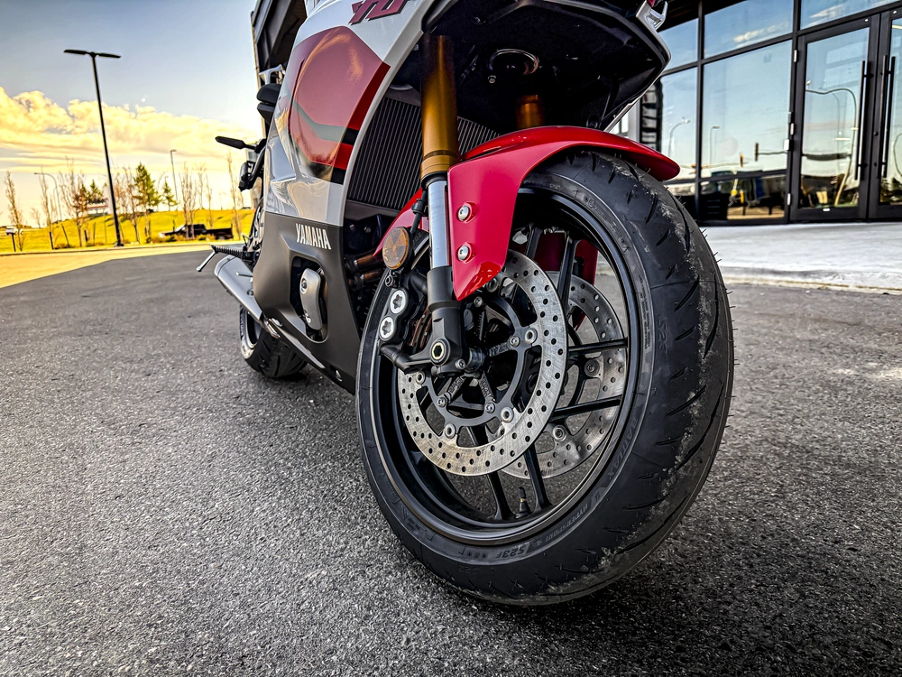 2026 Yamaha R7 alt