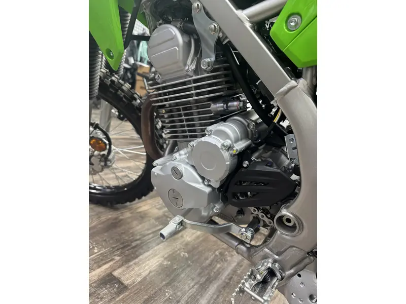 2026 Kawasaki KLX230R thumbnail 12