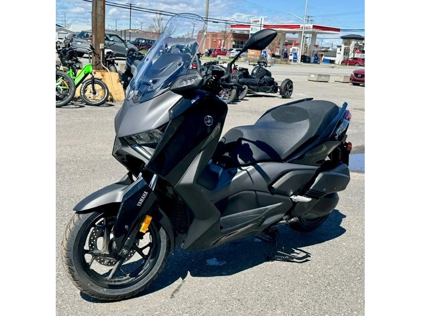 Yamaha Xmax 2025 alt