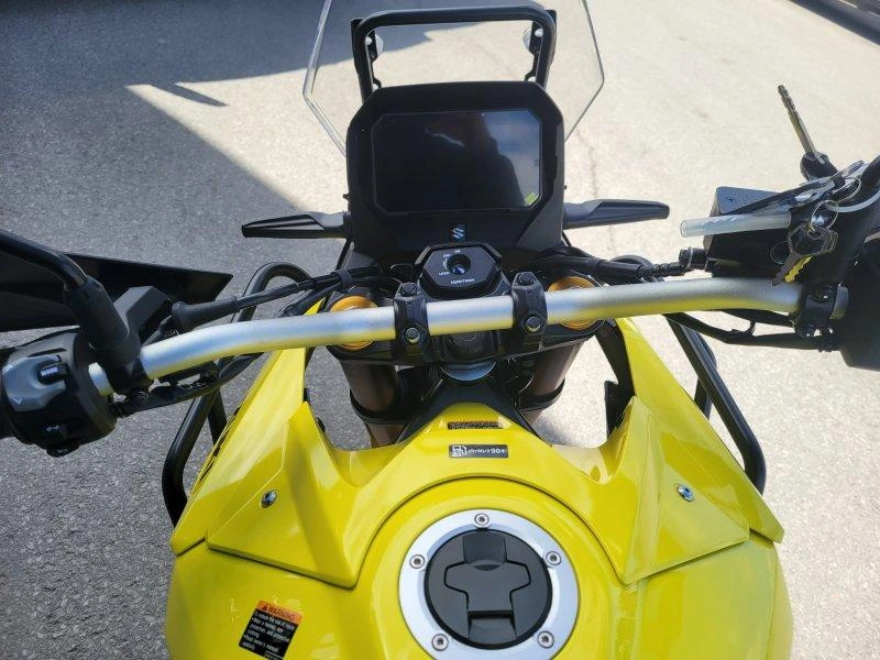 2026 Suzuki 2025 V-strom 800de alt