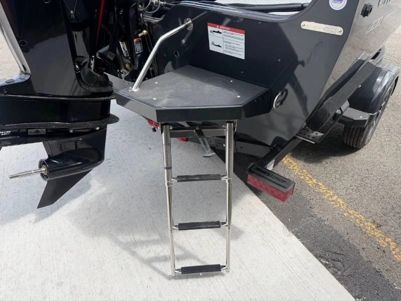 Crestliner 1750 Hawk Wt Jumpseat Argent 2026 alt