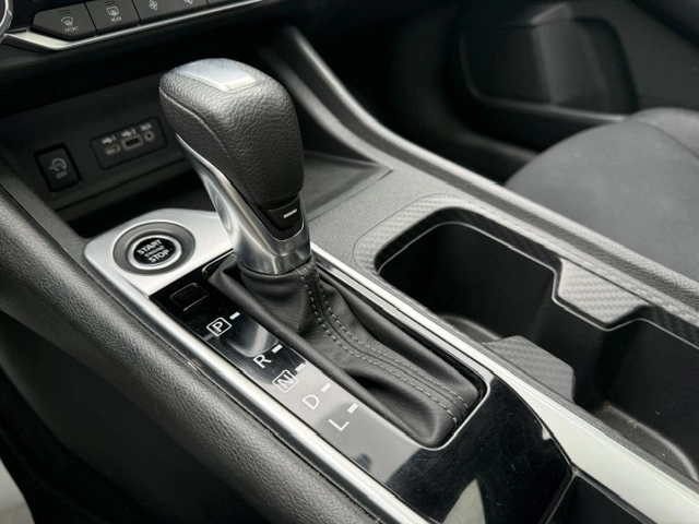 2024 Nissan Sentra Sv alt