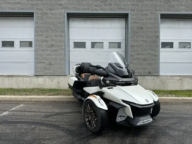 Can-Am Spyder SEA to SKY 2024