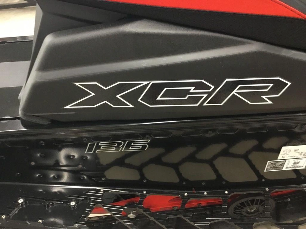 2025 Polaris 850 Indy Xcr 136 Midnight Blue Metallic / Indy Red alt