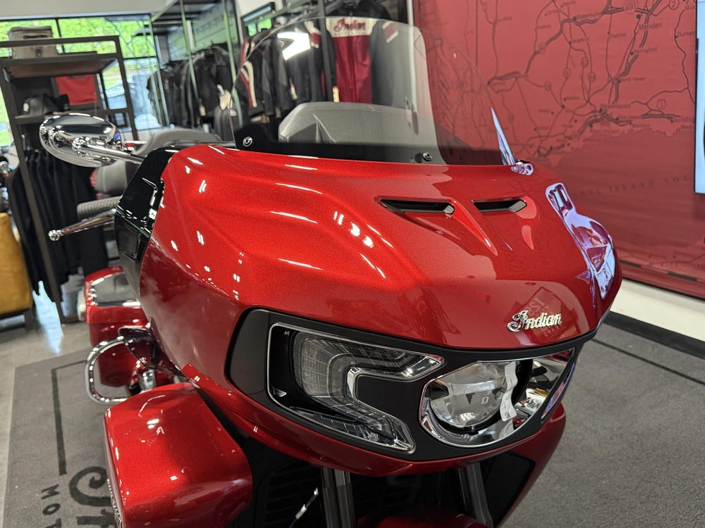 2026 Indian Motorcycle Pursuit Limited 112 alt