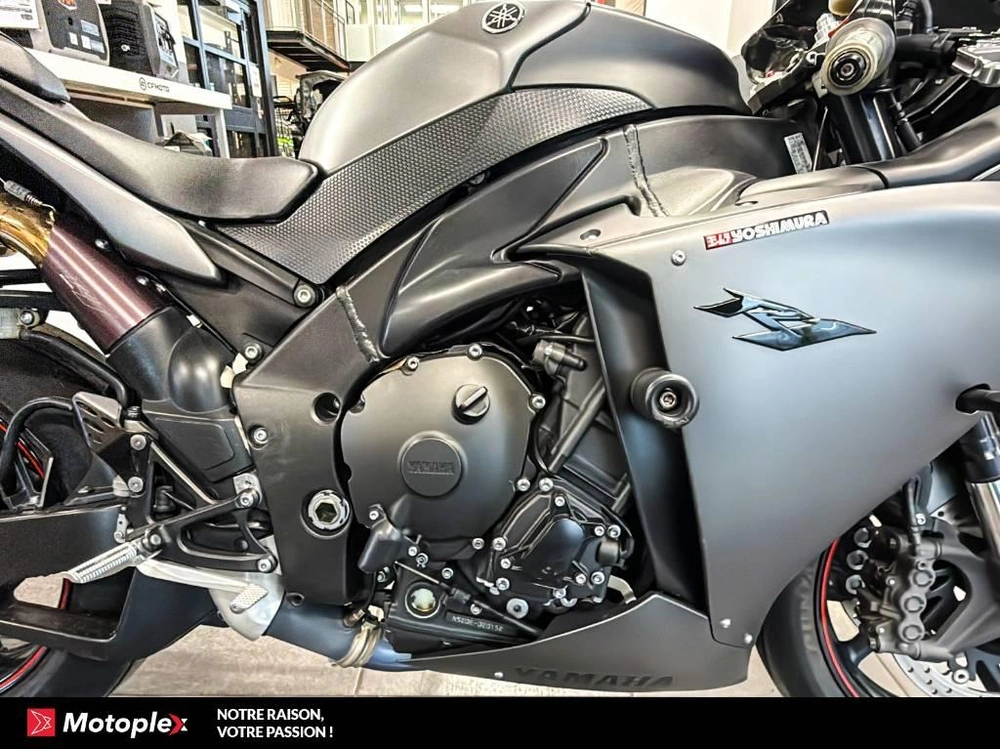 2013 Yamaha R1 *yoshimura* alt