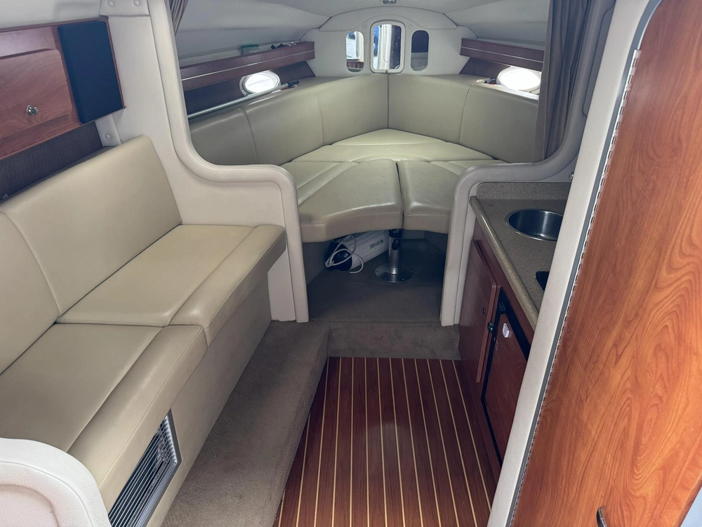 Rinker Boat Co 300 Fiesta Vee 2006 alt