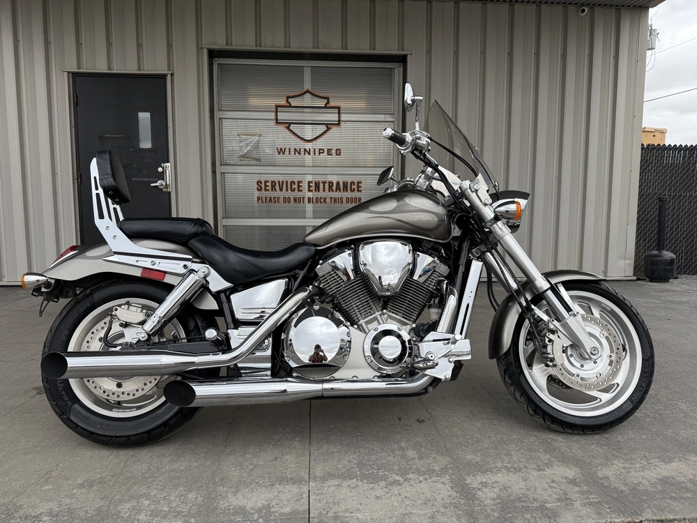 2004 Honda Vtx1800c alt