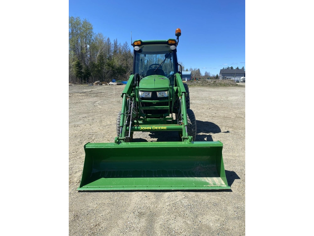 2022 John Deere 4066r alt