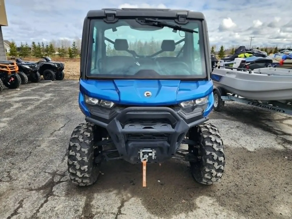 2023 Can-am Defender Hd9 Cab/tracks alt