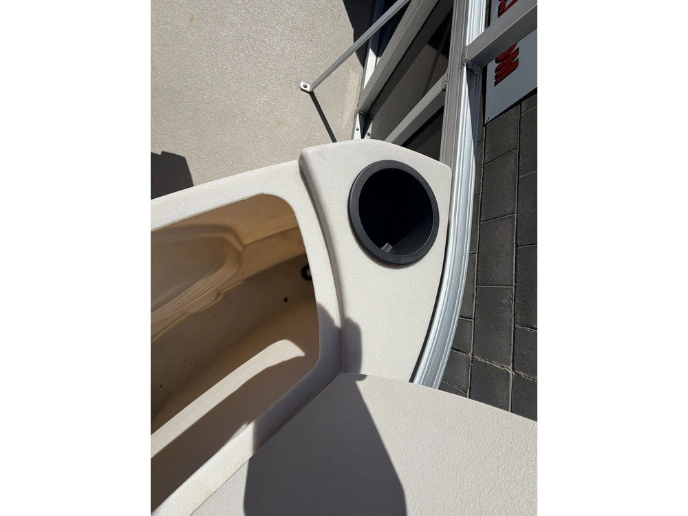2012 Princecraft Vectra 19 2s alt