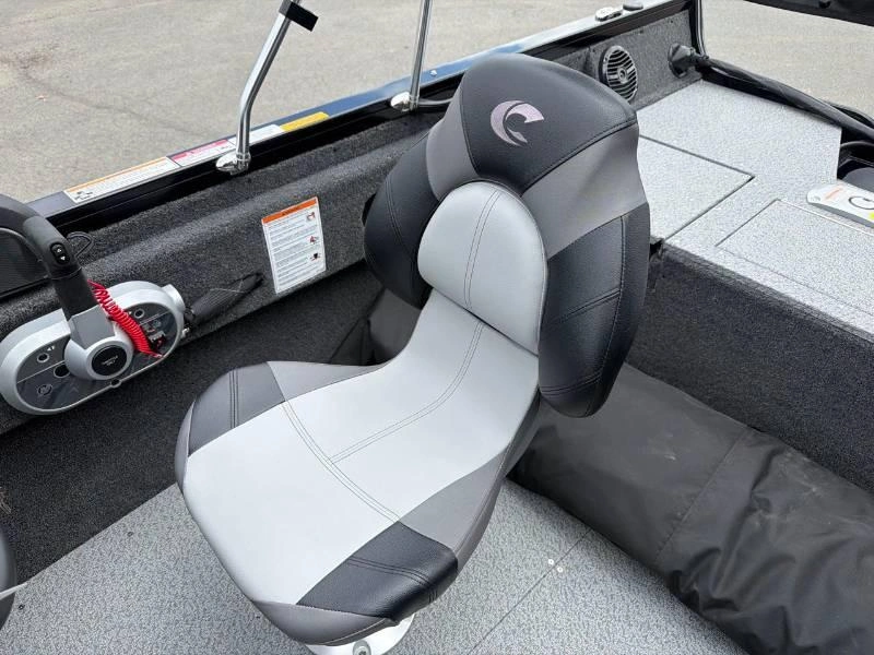 Crestliner 1650 Hawk Wt Jumpseat 2026 alt