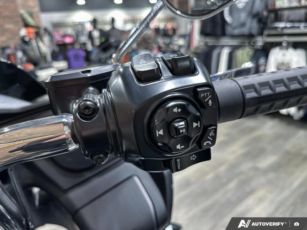 2026 Harley-davidson Road Glide alt