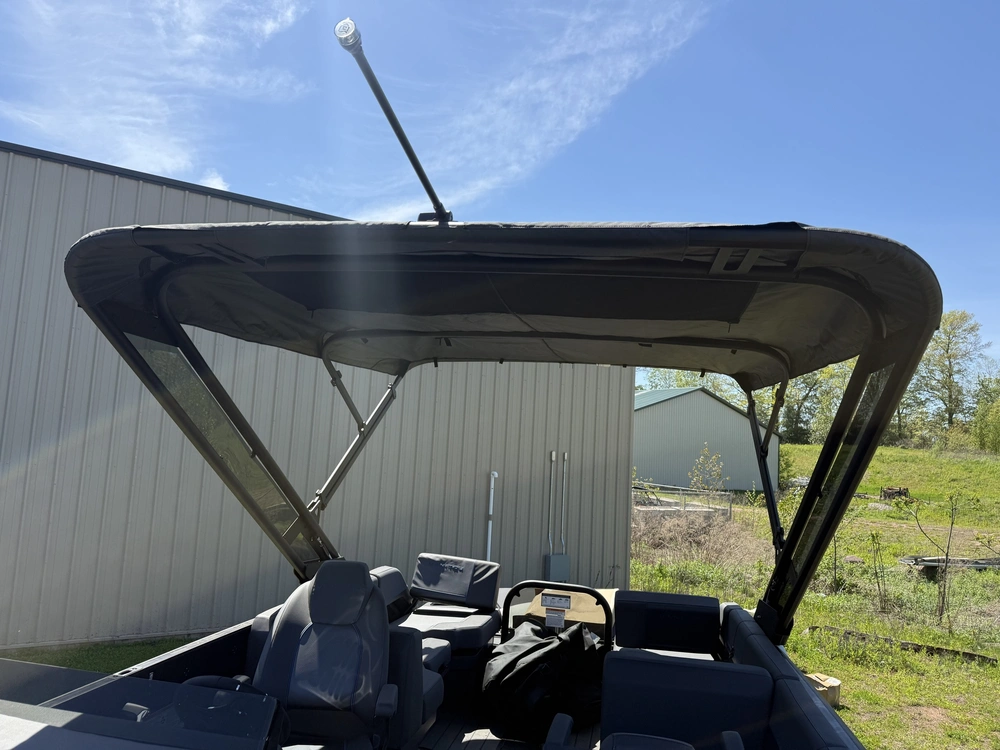2025 Manitou Explore 24 Stealth alt