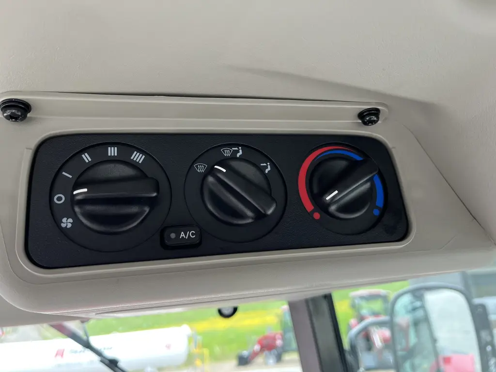 2024 Mahindra 2660 CAB