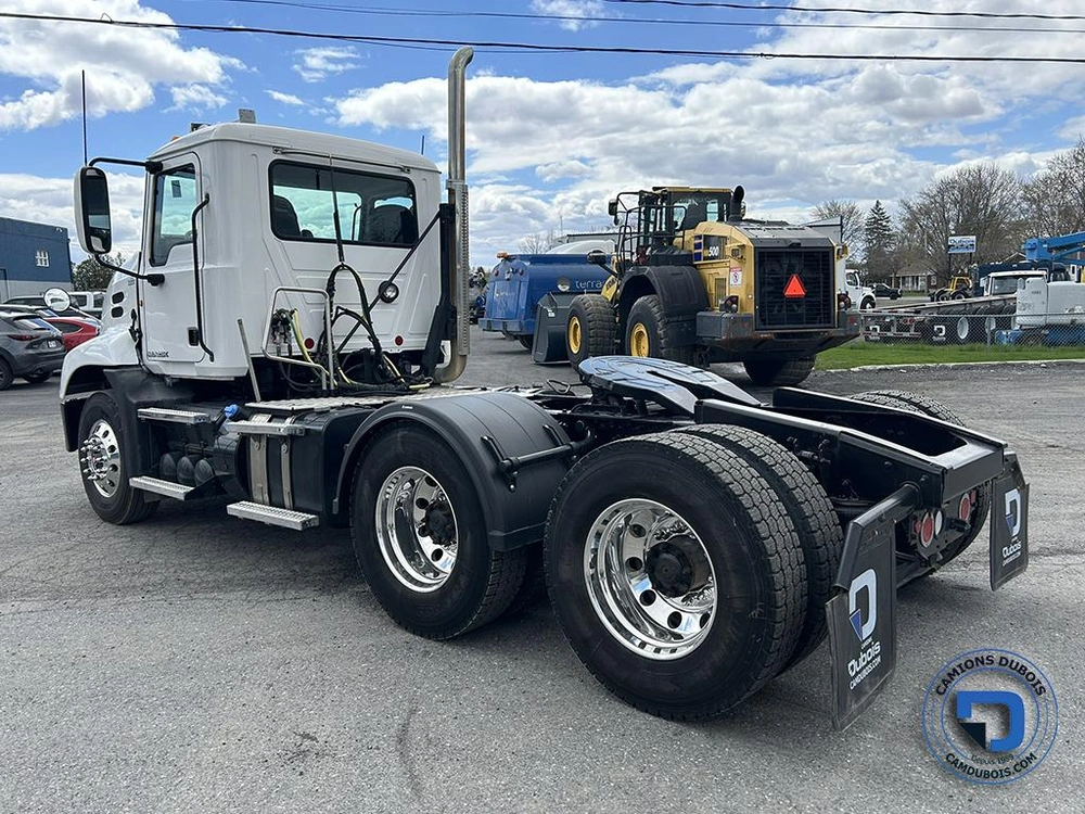 Mack Cxu613 2014 alt