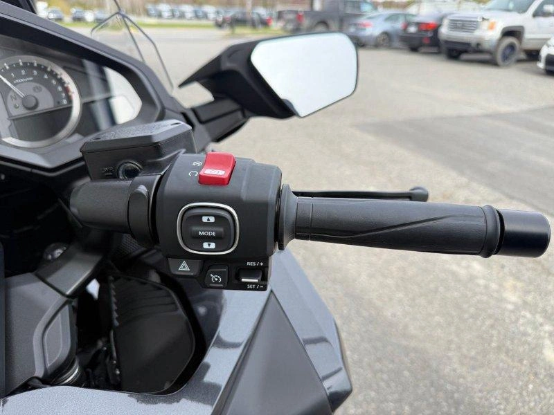 2026 Honda Gold Wing Tour alt