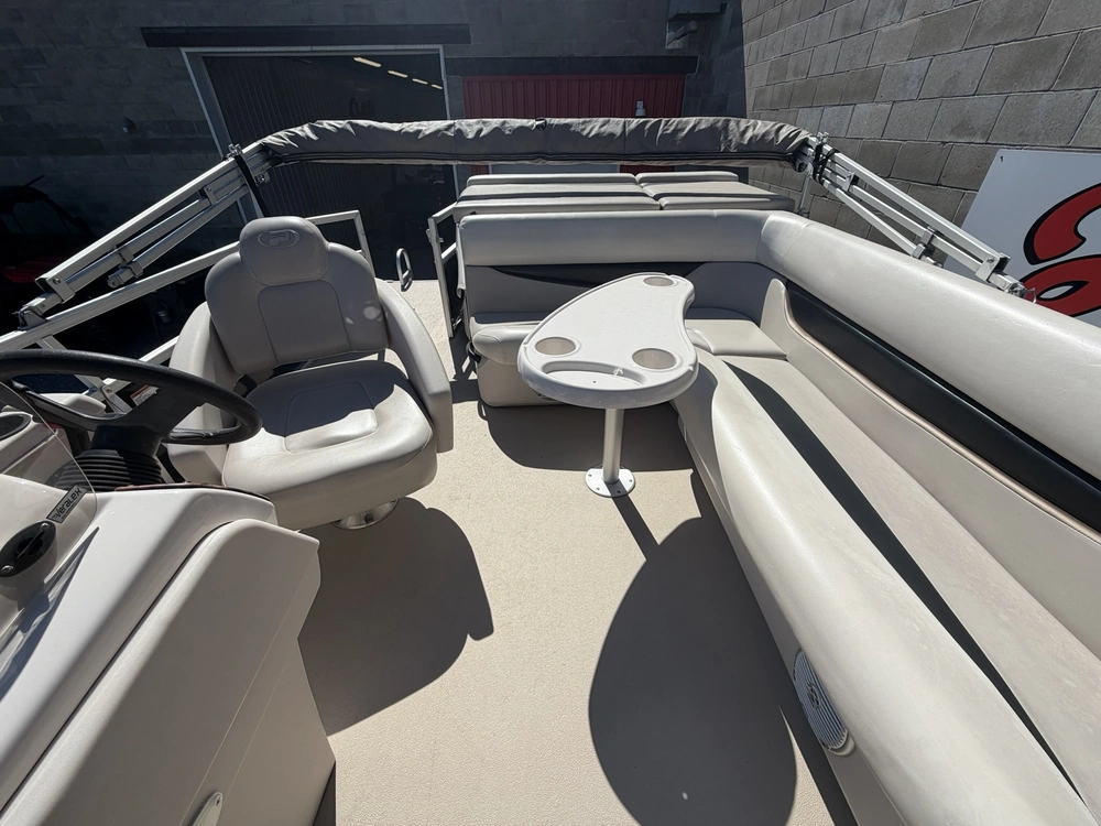 2012 Princecraft Vectra 19 2s alt