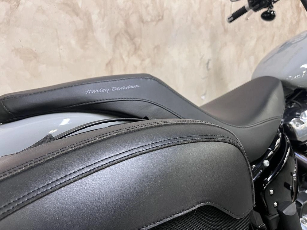 2025 Harley-davidson Fxbb Street Bob alt