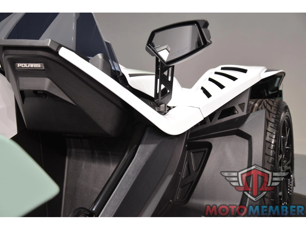 2026 Slingshot R Autodrive alt
