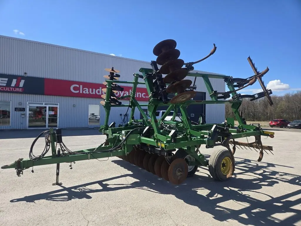John Deere 714