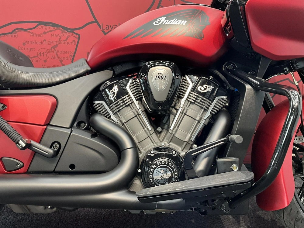 2026 Indian Motorcycle Challenger Dark Horse alt