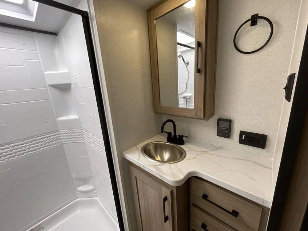 Keystone Rv Coleman 2400 Rex 2026 alt