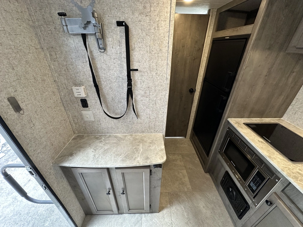 Coachmen Apex Tera 15t 2020 alt