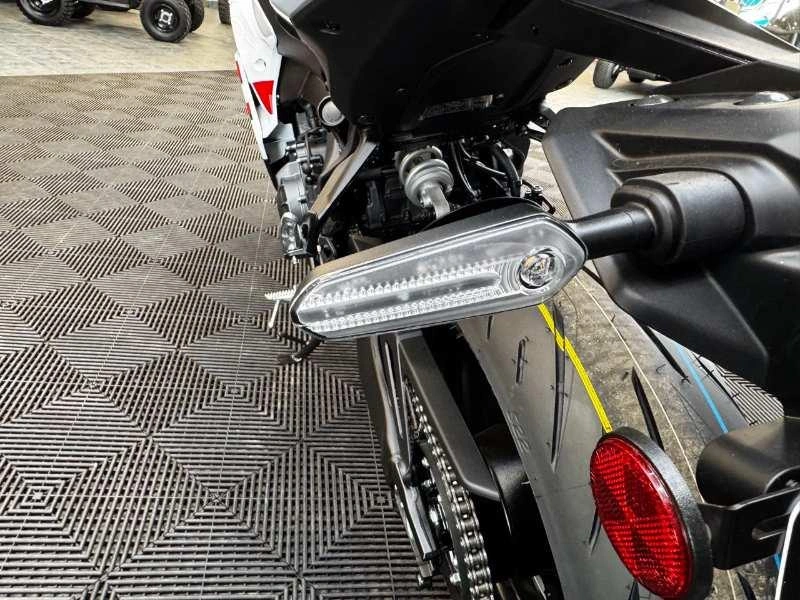 2026 Yamaha Yzf-r9 70e Anniversaire alt
