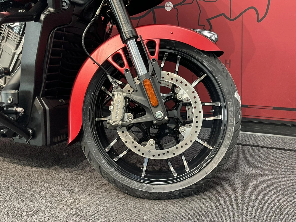 2026 Indian Motorcycle Challenger Dark Horse alt