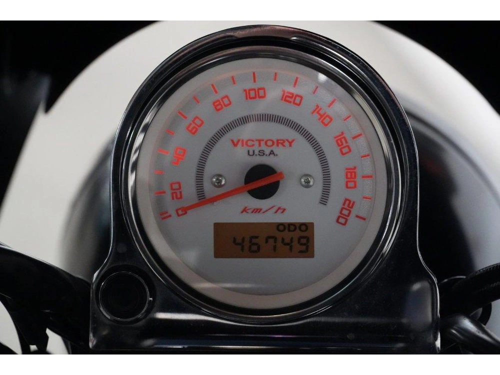 2010 Victory Motorcycles Vegas 8-ball alt