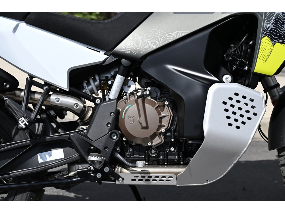 2025 Husqvarna Norden 901 Expedition alt
