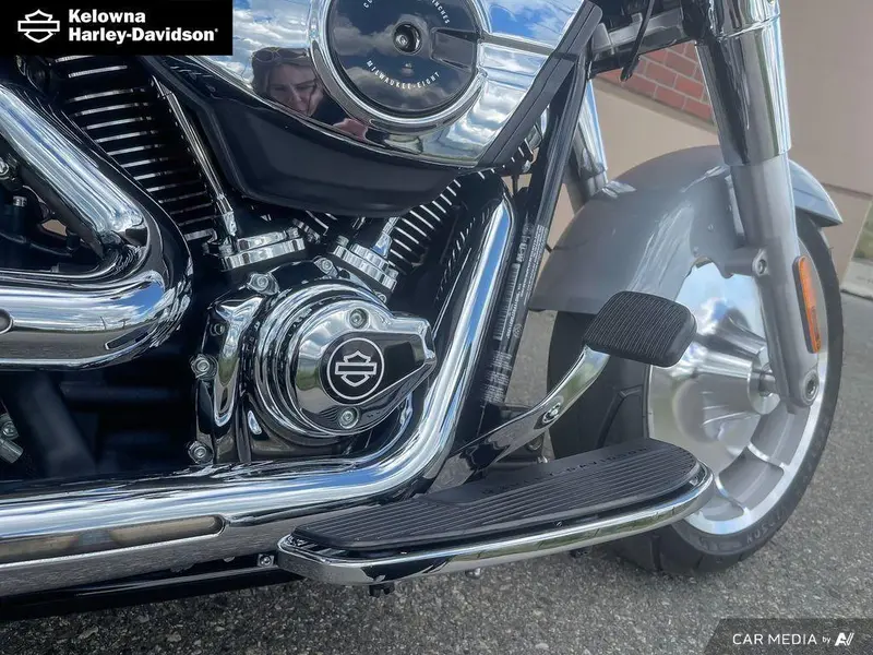 2025 Harley-Davidson FLFB - Fat Boy™ thumbnail 17