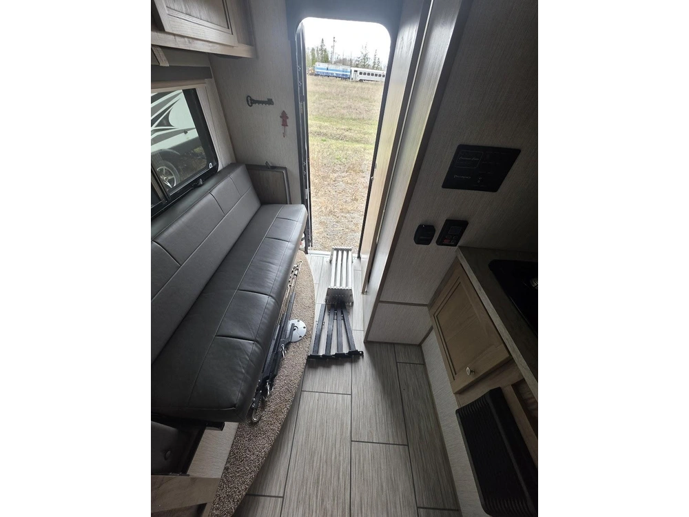 Palomino Real-lite 1803 2021 alt