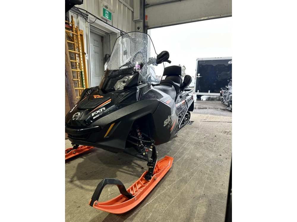 Ski-doo Expedition Extreme 800r 2018 alt