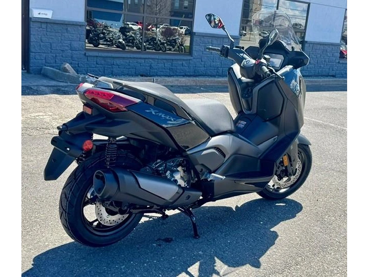Yamaha Xmax 2025 alt