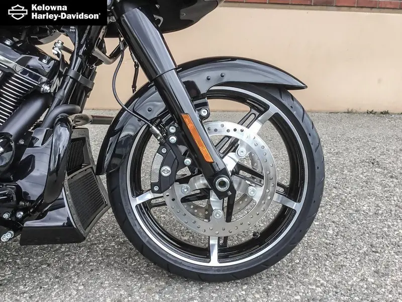 2026 Harley-Davidson FLTRX - Road Glide® thumbnail 8