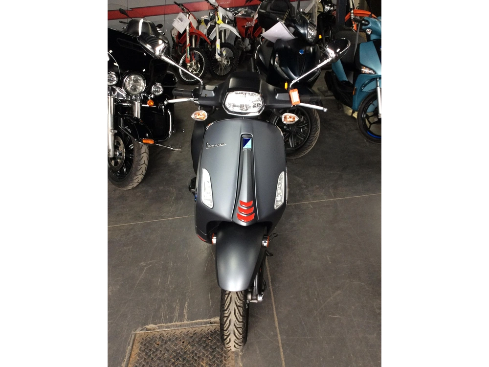 2022 Vespa Sprint 49cc alt