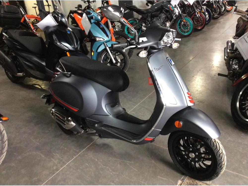 2022 Vespa Sprint 49cc alt