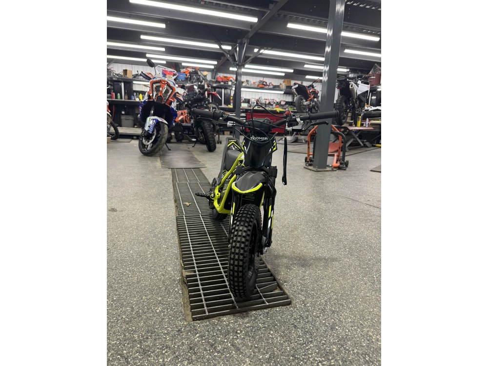 Triumph Txp-12 2026 alt