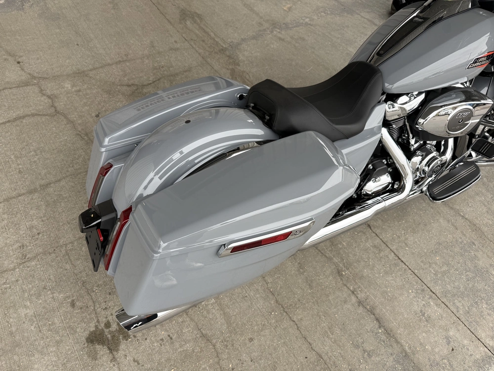 2026 Harley-davidson Road Glide alt