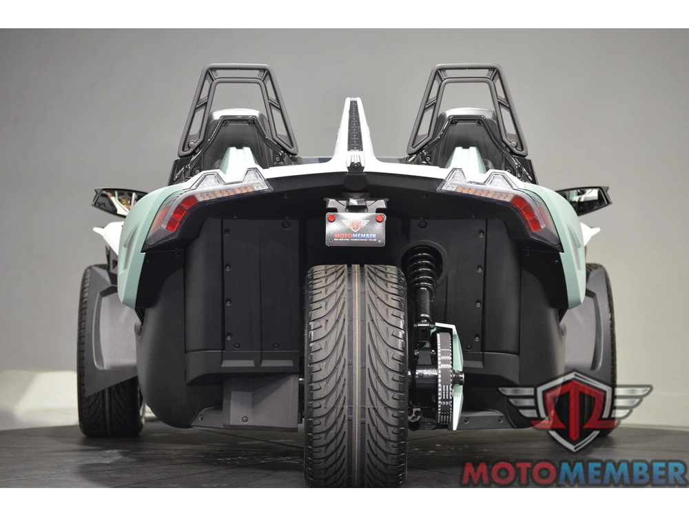 2026 Slingshot R Autodrive alt