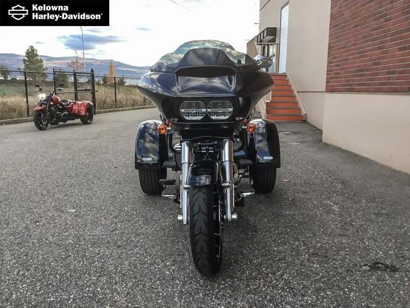 2025 Harley-Davidson FLTRT - Road Glide® 3 thumbnail 2