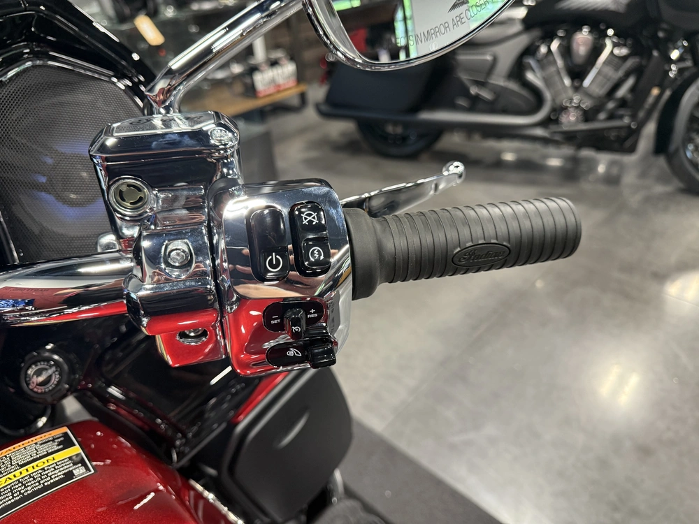 2026 Indian Motorcycle Pursuit Limited 112 alt
