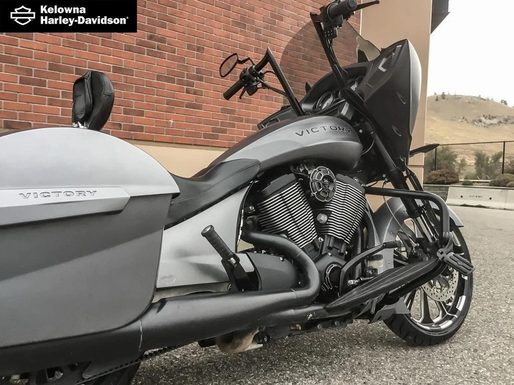 2016 Victory Motorcycles Magnum X-1 Stealth Edition alt