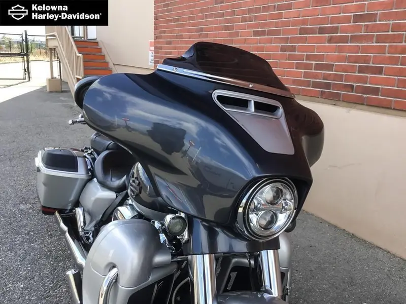 2019 Harley-Davidson FLHXSE - CVO™ Street Glide® thumbnail 6
