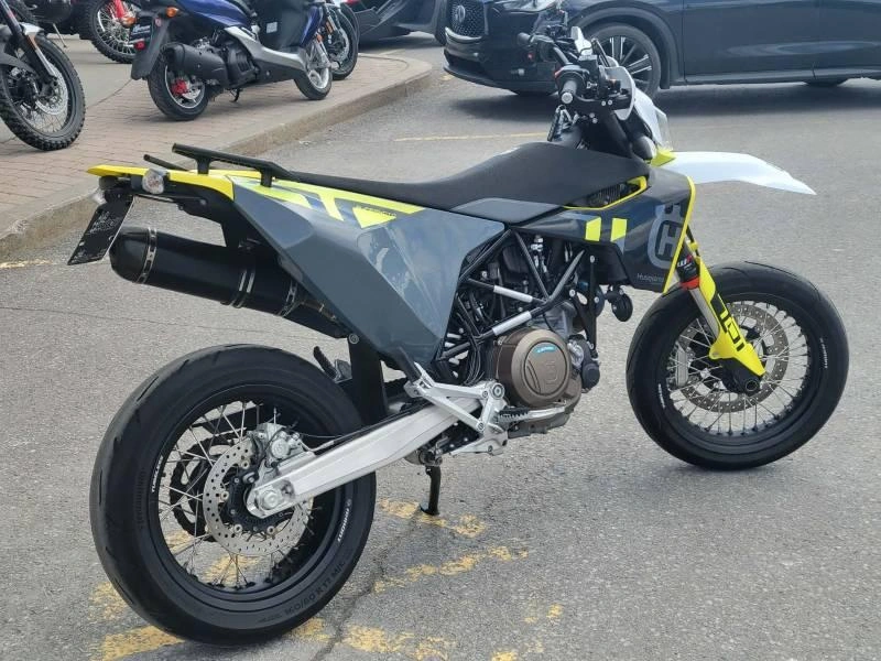 2023 Husqvarna 701sm alt