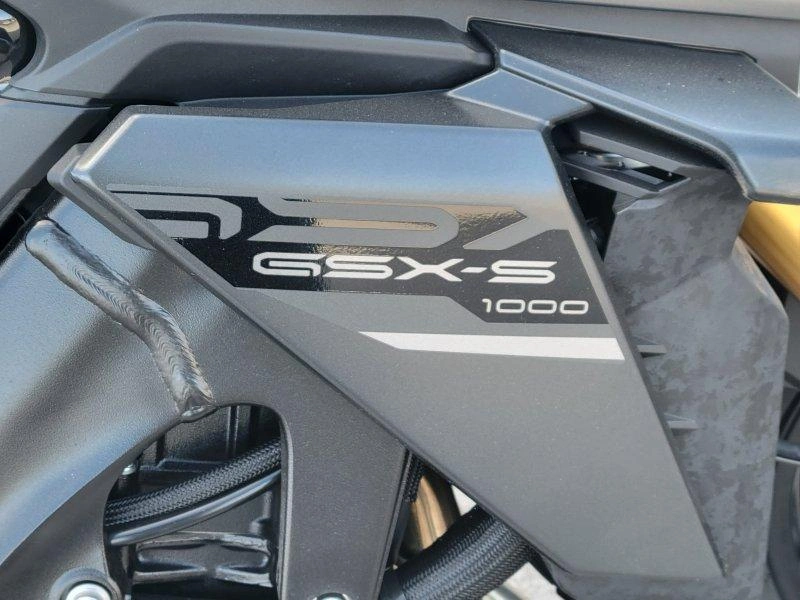 2026 Suzuki Gsx-s1000a alt